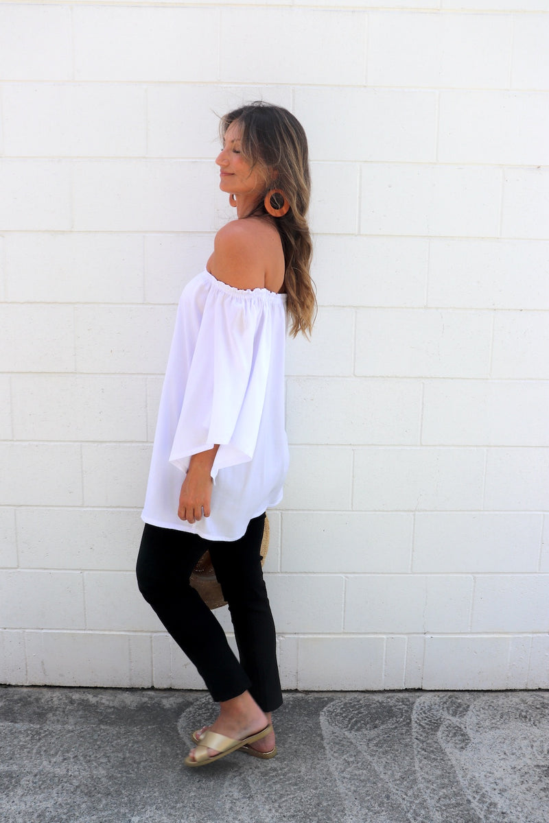 Hermosa On or off the Shoulders Top in White