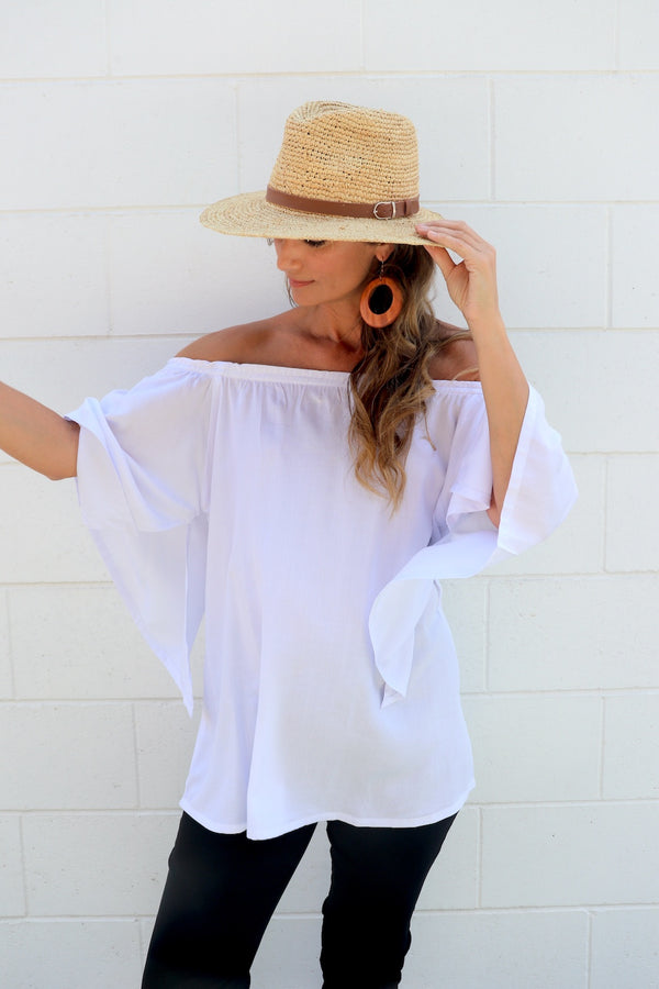 Hermosa On or off the Shoulders Top in White