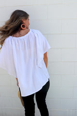 Hermosa On or off the Shoulders Top in White