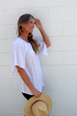 Hermosa On or off the Shoulders Top in White