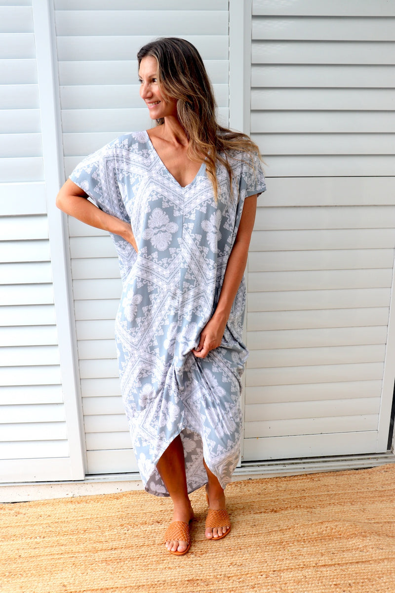 Island Holiday High Low Dress In Malta Grey