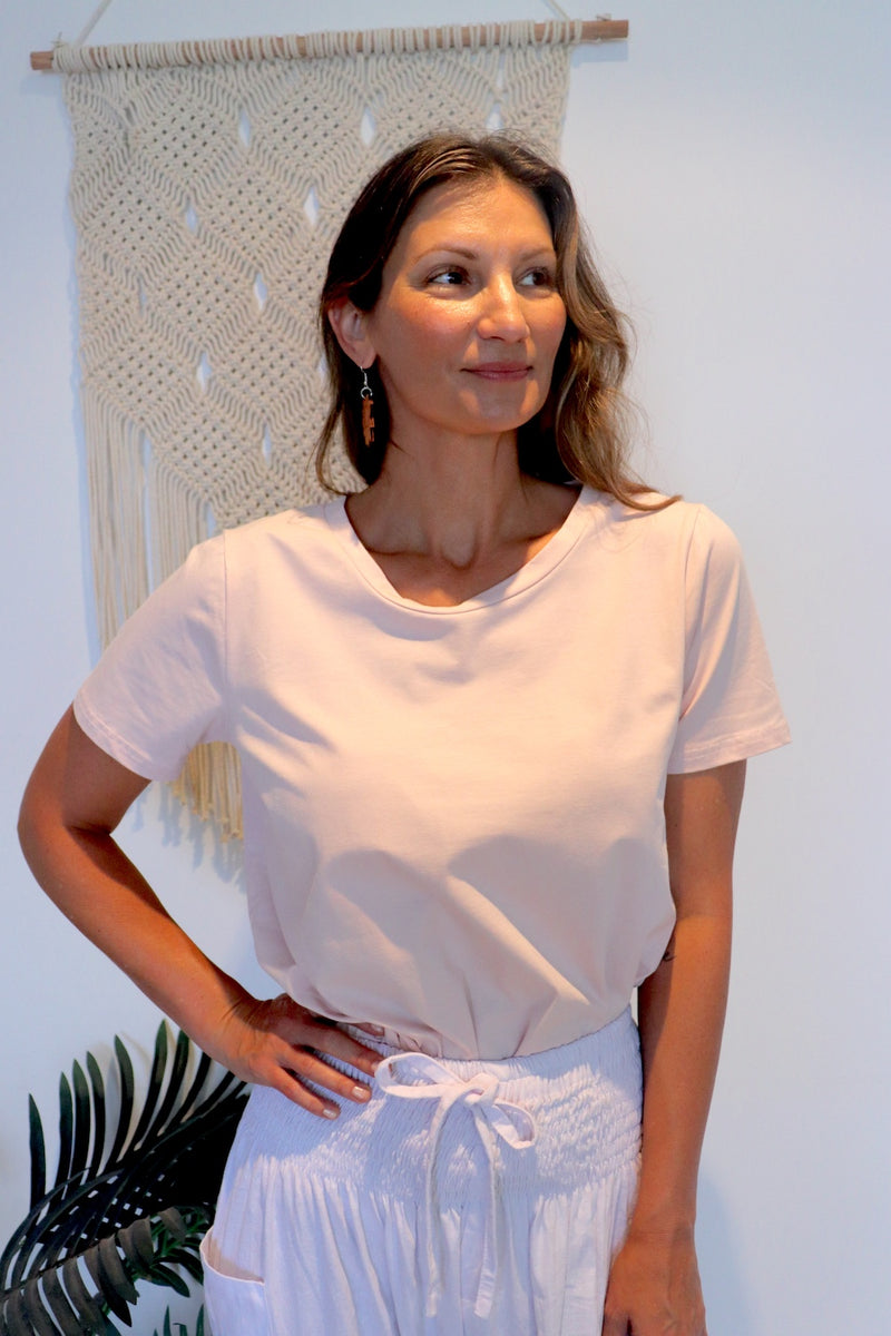 Basics - Short Sleeve Stretchy T in Soft Pink