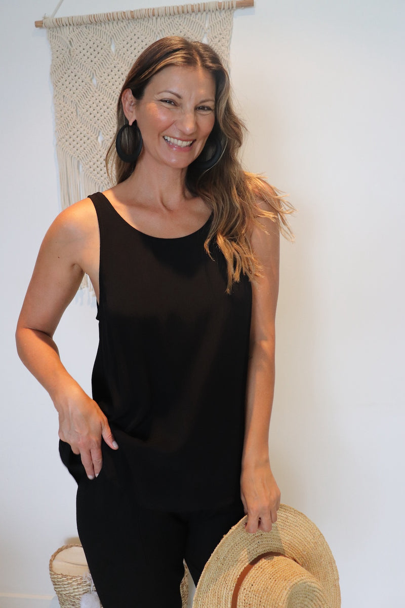 Seabreeze Singlet Top in Black