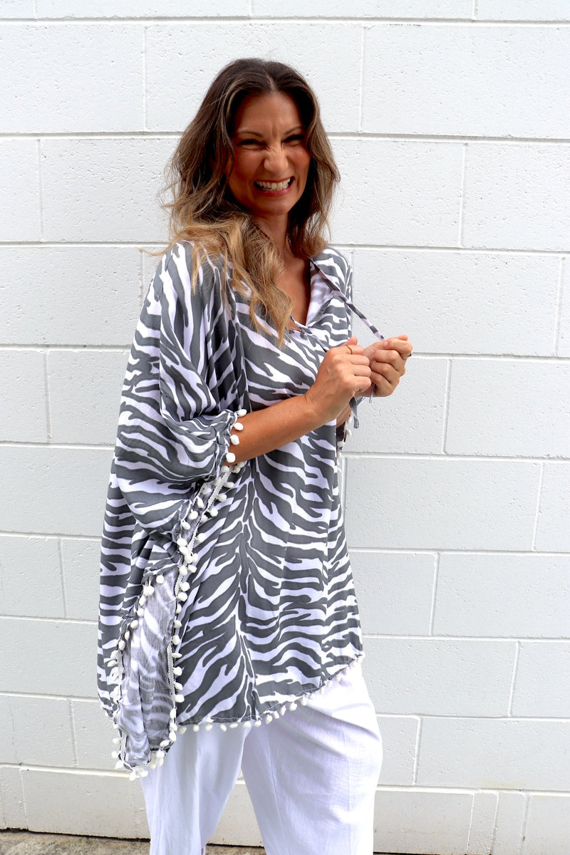 Short Pom Pom Kaftan in Zebra Grey