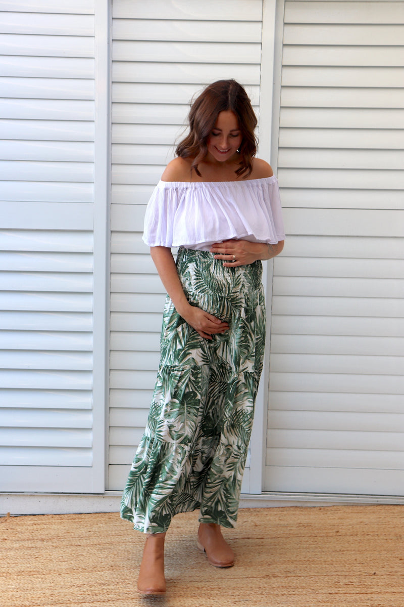 Love The Frill On Or Off the Shoulders Top In White