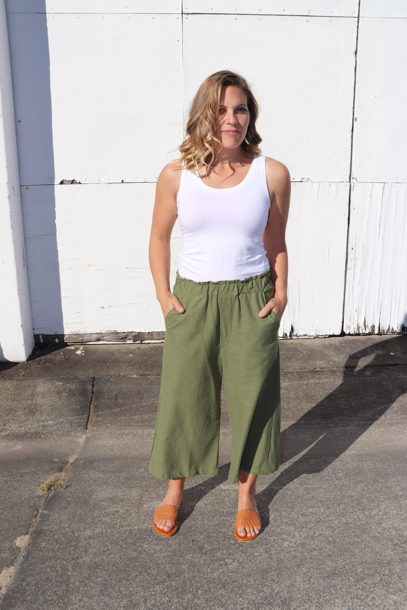 Elastic Cotton 3/4 Pant Khaki