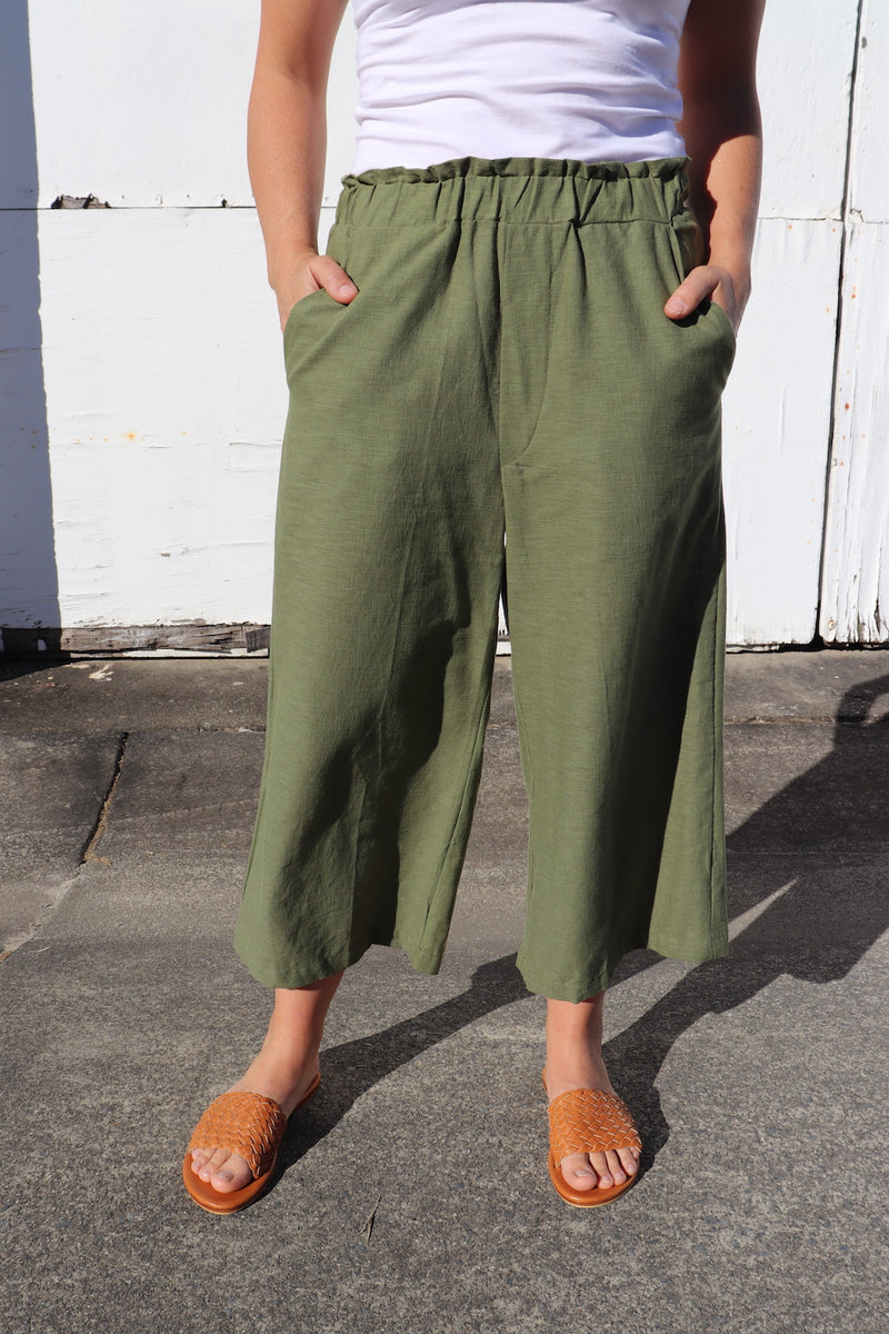 Elastic Cotton 3/4 Pant Khaki