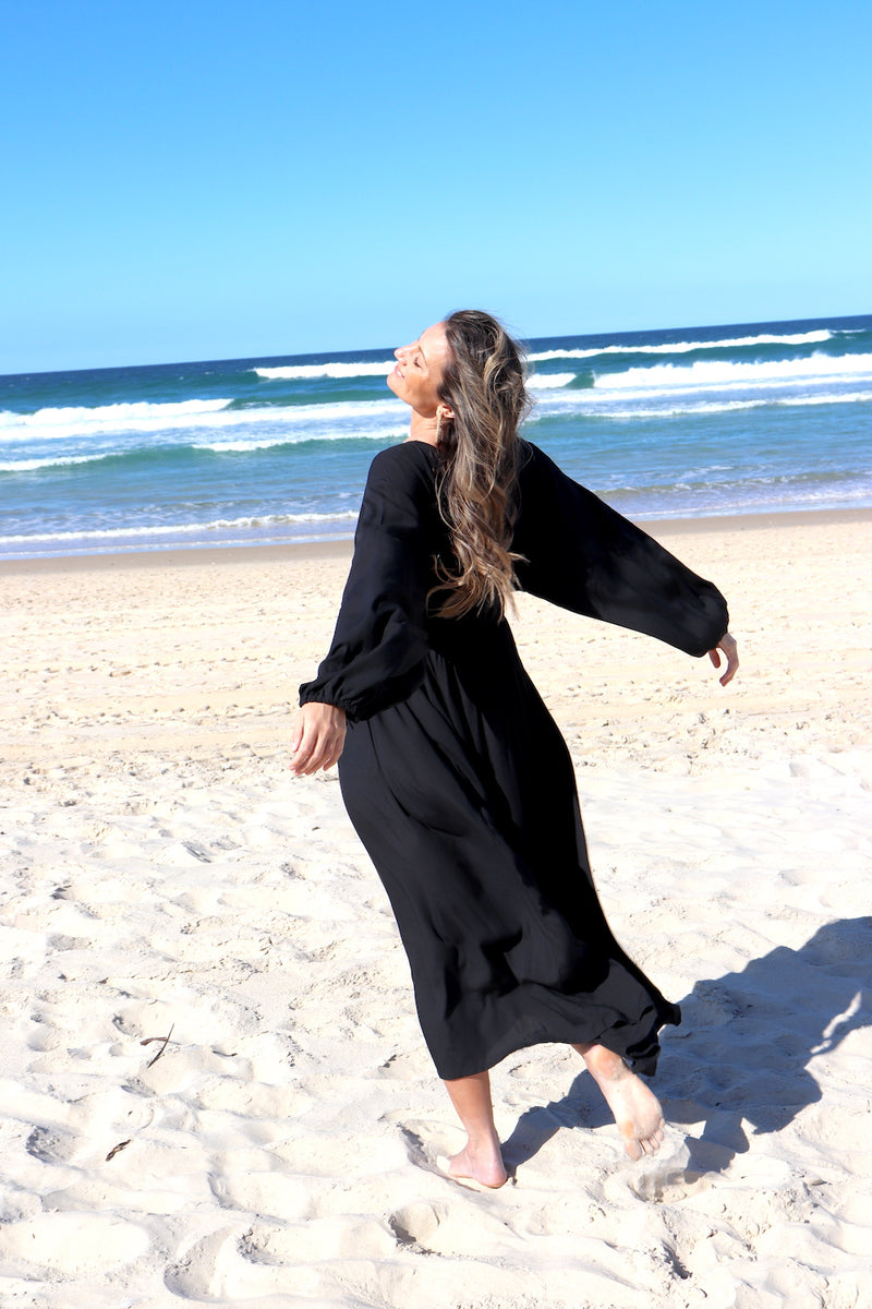 Audrey Long Sleeve Maxi in Black