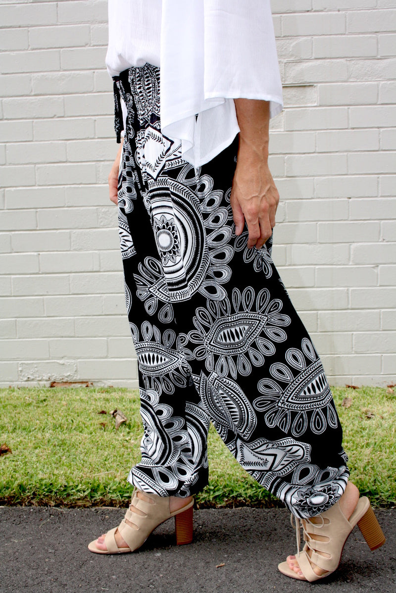 Harem Elastic Long Pant In B & W Spectacular